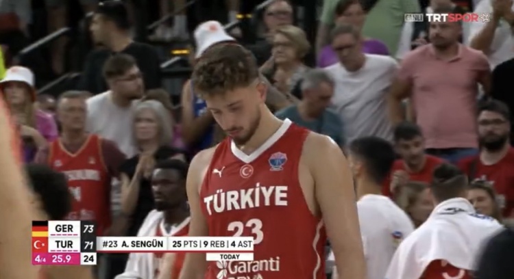 KD盛赞申京欧锦赛惊艳暴扣：丝滑转身令人叹服！