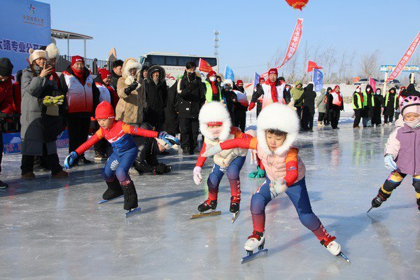 V站-“冰超”·2026年大靖体育公益冰场开放日活动举行|佳木斯市|冬奥会|武大靖|冰雪|冬奥_新浪体育_新浪新闻