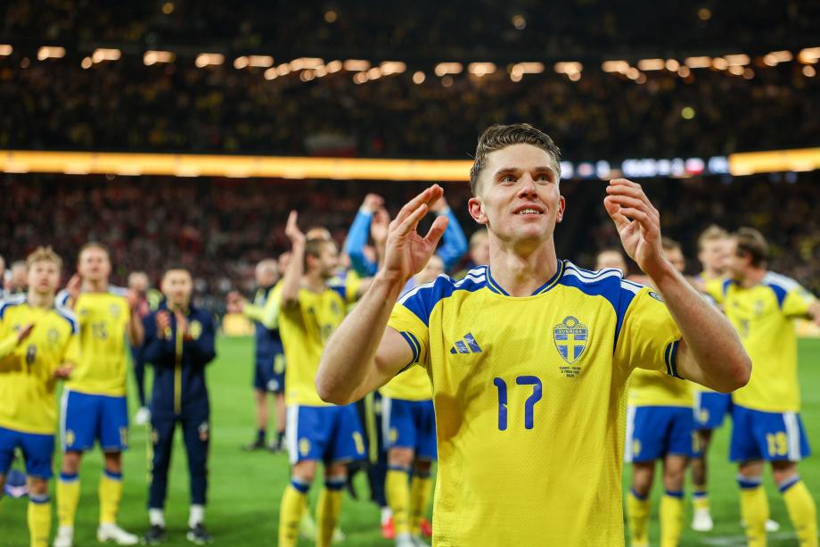 V站体育官网-约克雷斯绝杀伊兰加建功 瑞典3-2波兰晋级世界杯